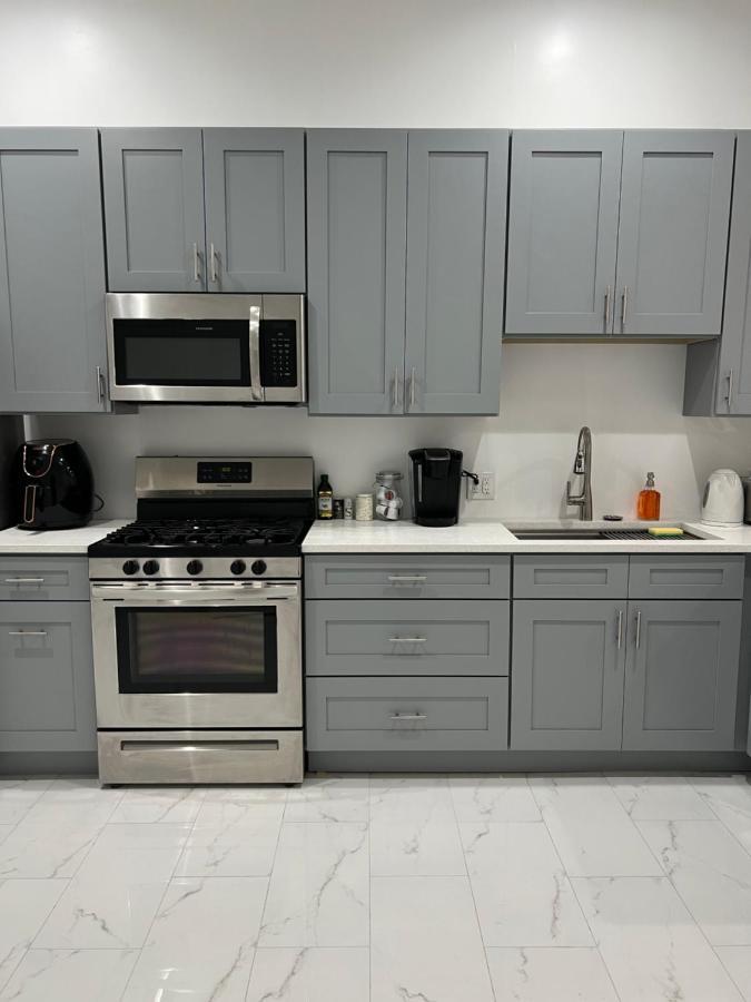 Adorable 2 Bedroom Apartment With Free Street Parking Chicago Exterior foto